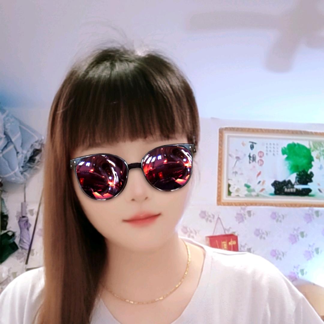 甜甜的微笑766。川妹子