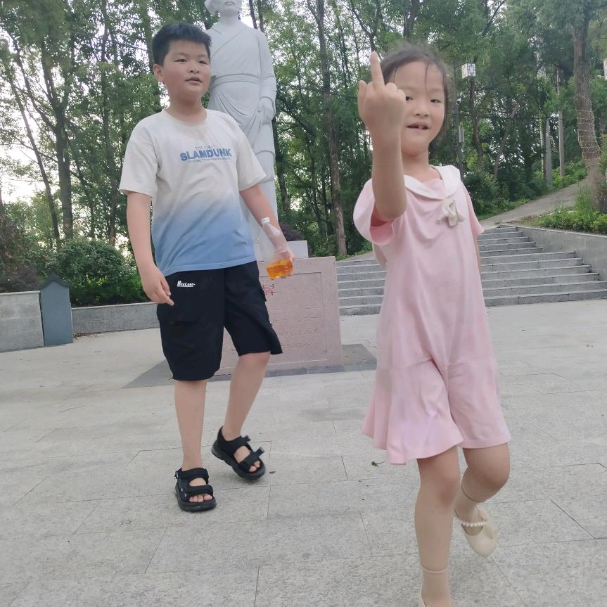 雨杰俩寶貝