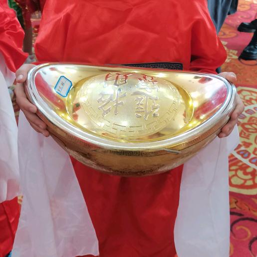大手牵小手