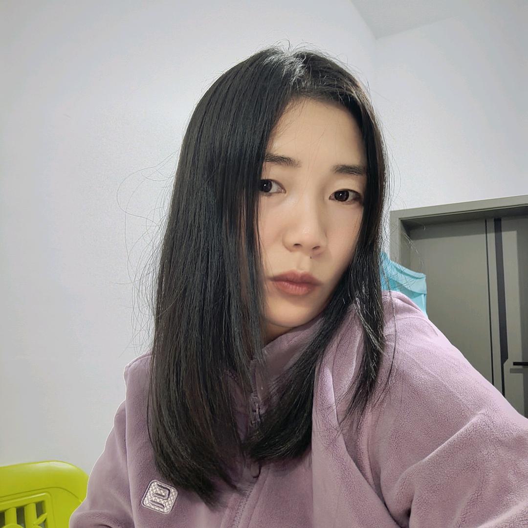 容容
