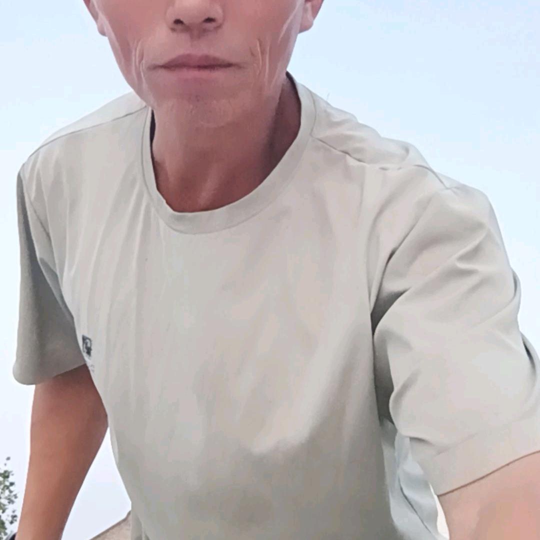 闫