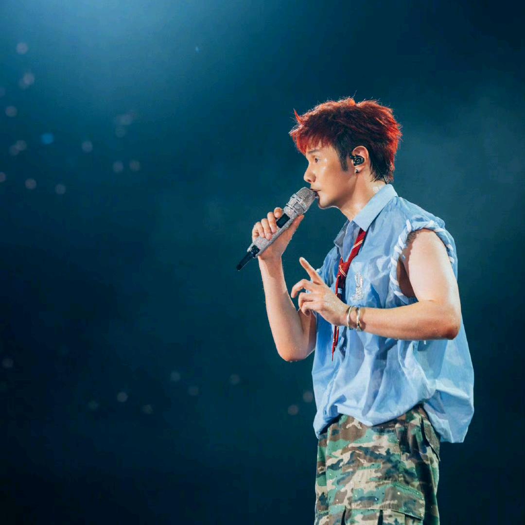 下一个季节🐳（见过李荣浩）