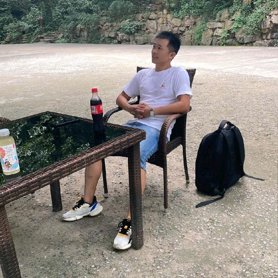 卡车之星✨刘志