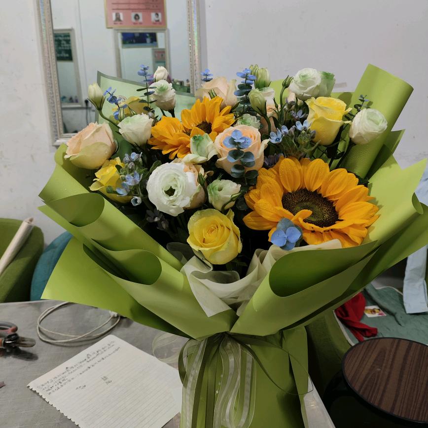 开心姐（爱唱歌）