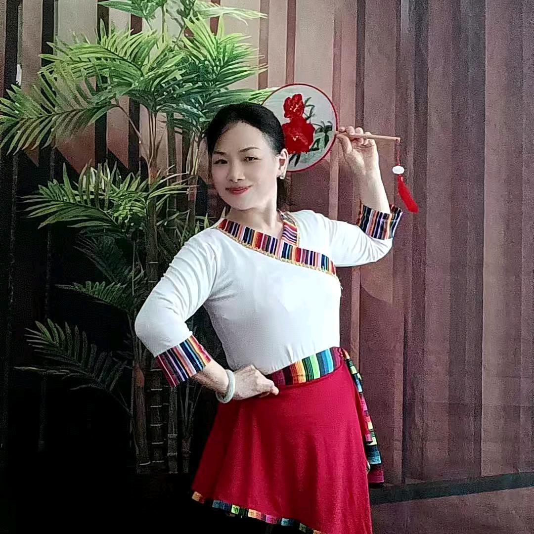 清清跳舞《鞋服店》