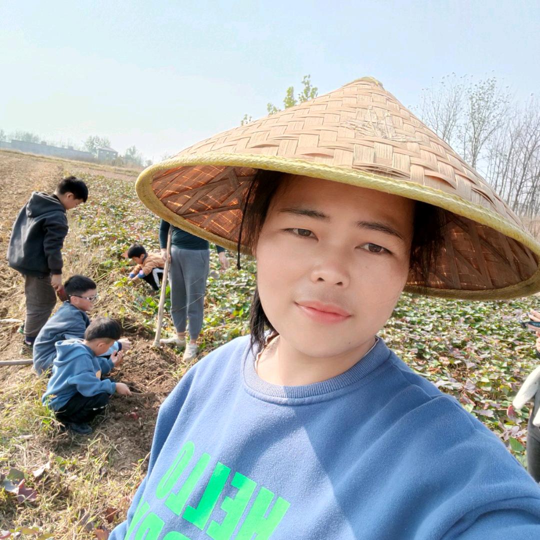 牵着蜗牛去散步...