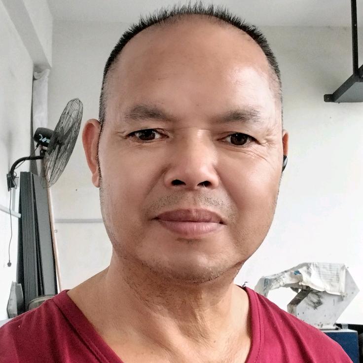 水中鸳鸯