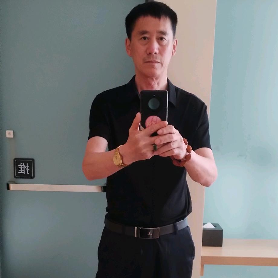 封本洪，辽宁省鞍山市