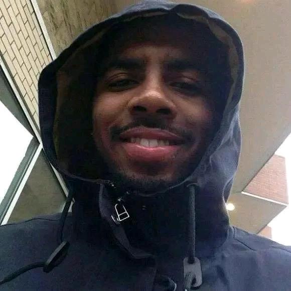 𝓜𝓸𝓸𝓷𝓺𝓾𝓪𝓴𝓮𝓼