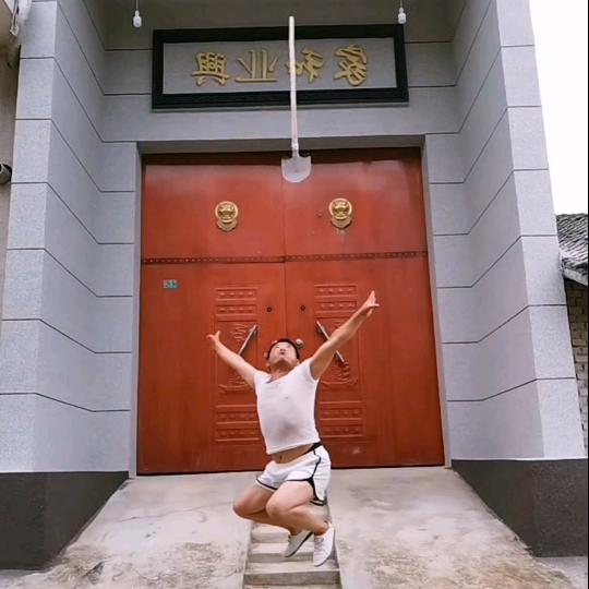 才艺阿荣