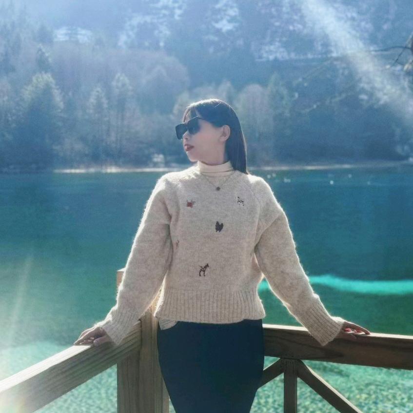 是小何☀️