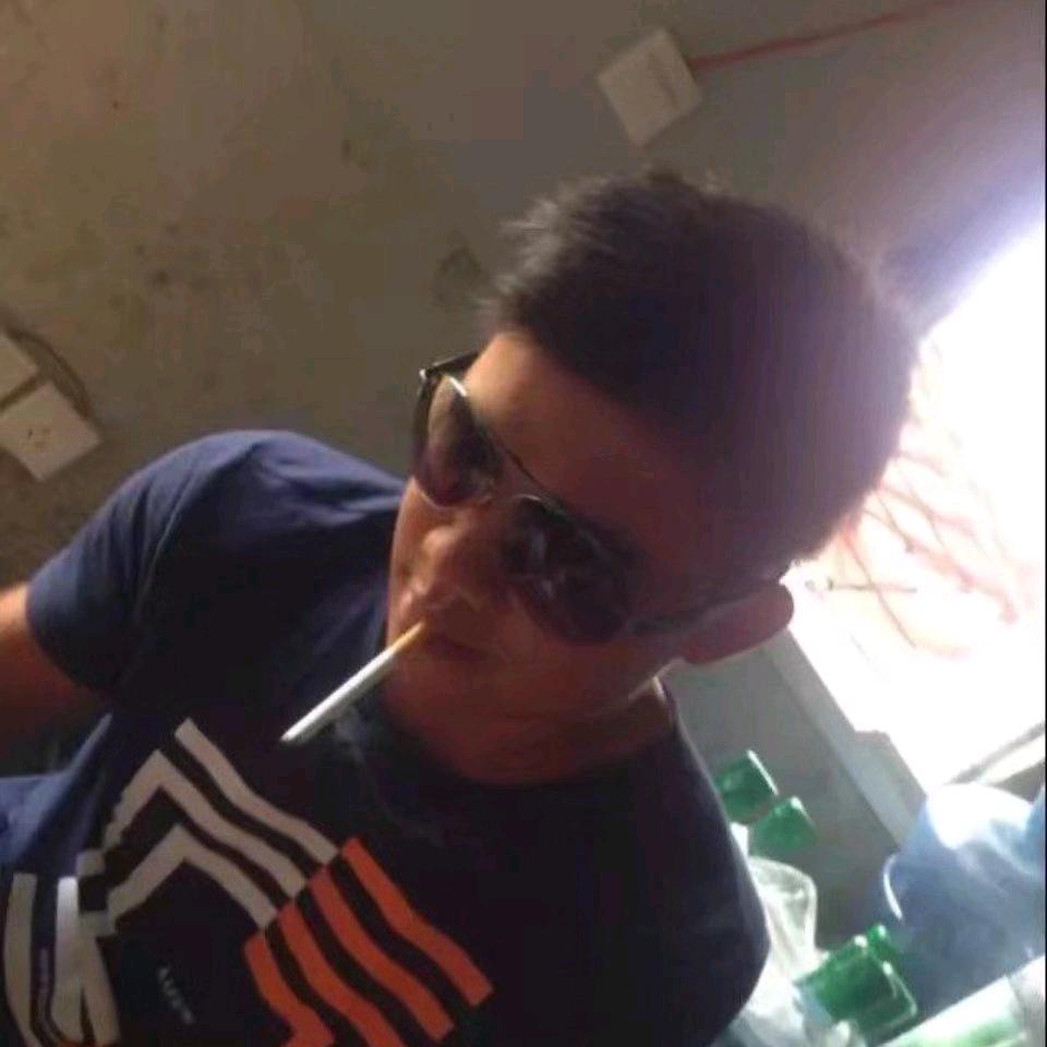 姓☞「广羽人彡」