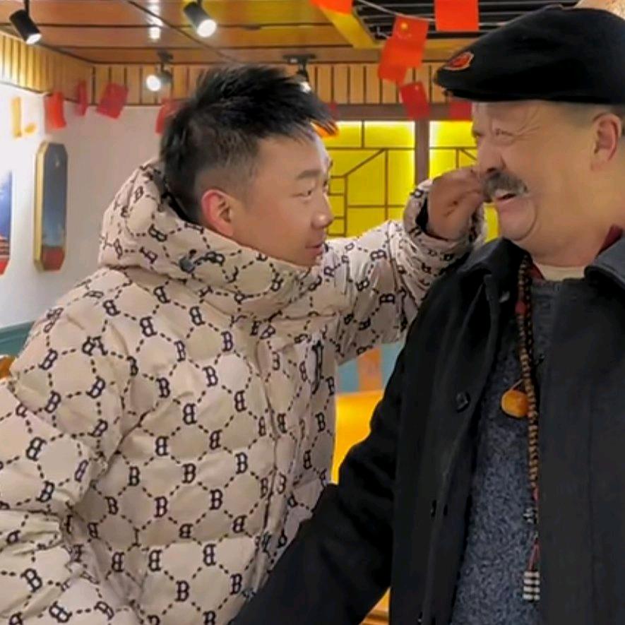 老兵焦爷502爱刘斌。