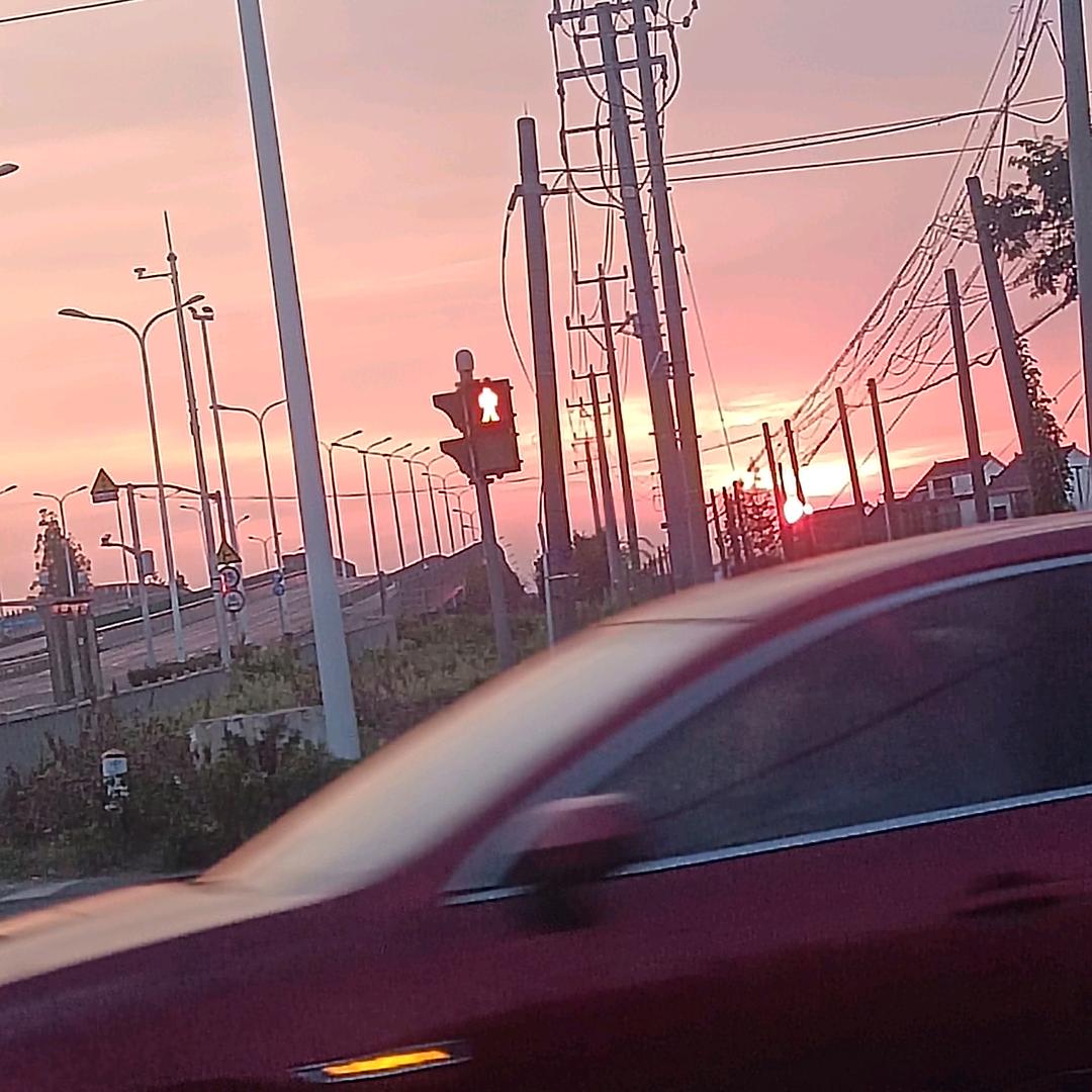 滚滚长江东逝水