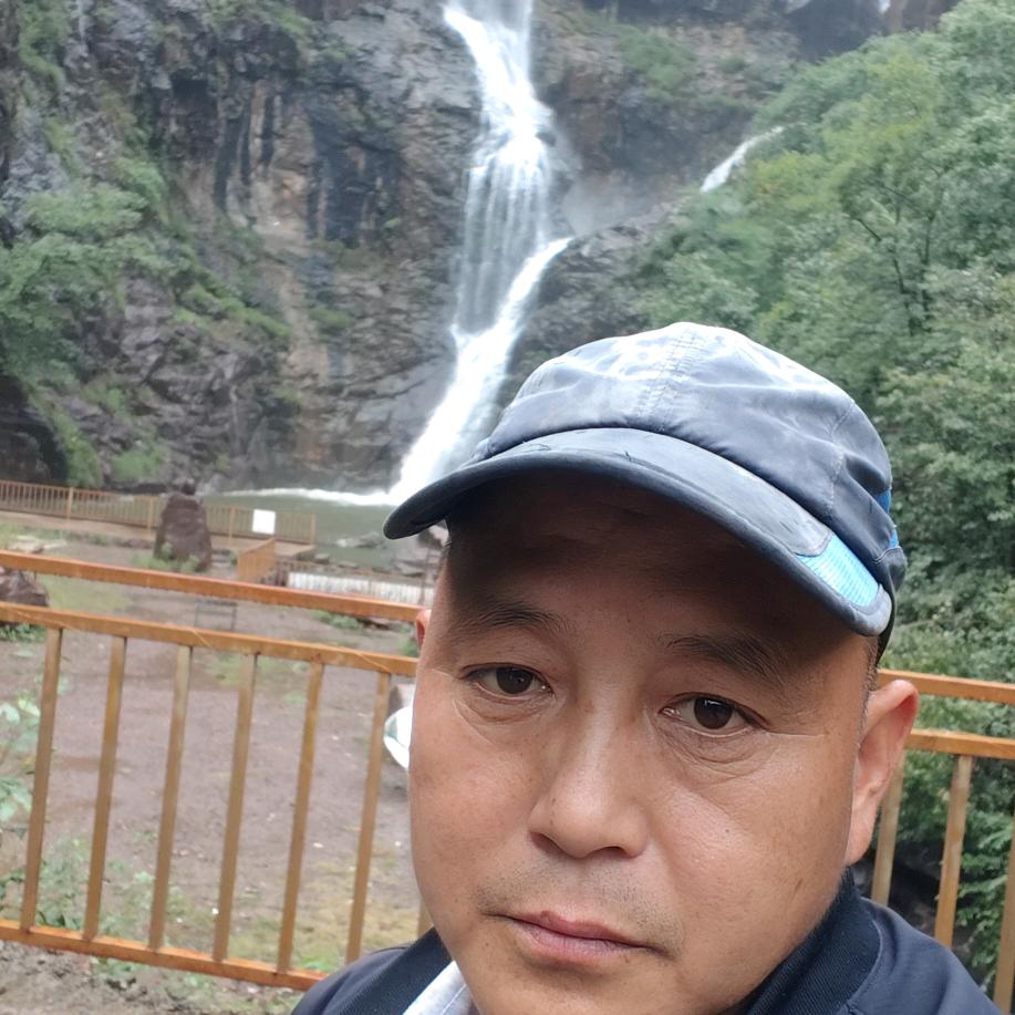 有山有水