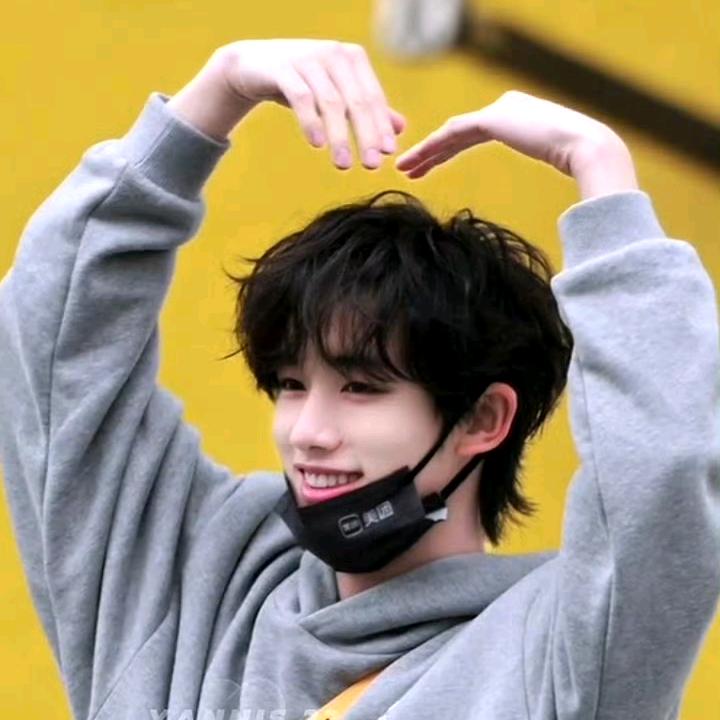 阿程喜欢吃橙子🍊