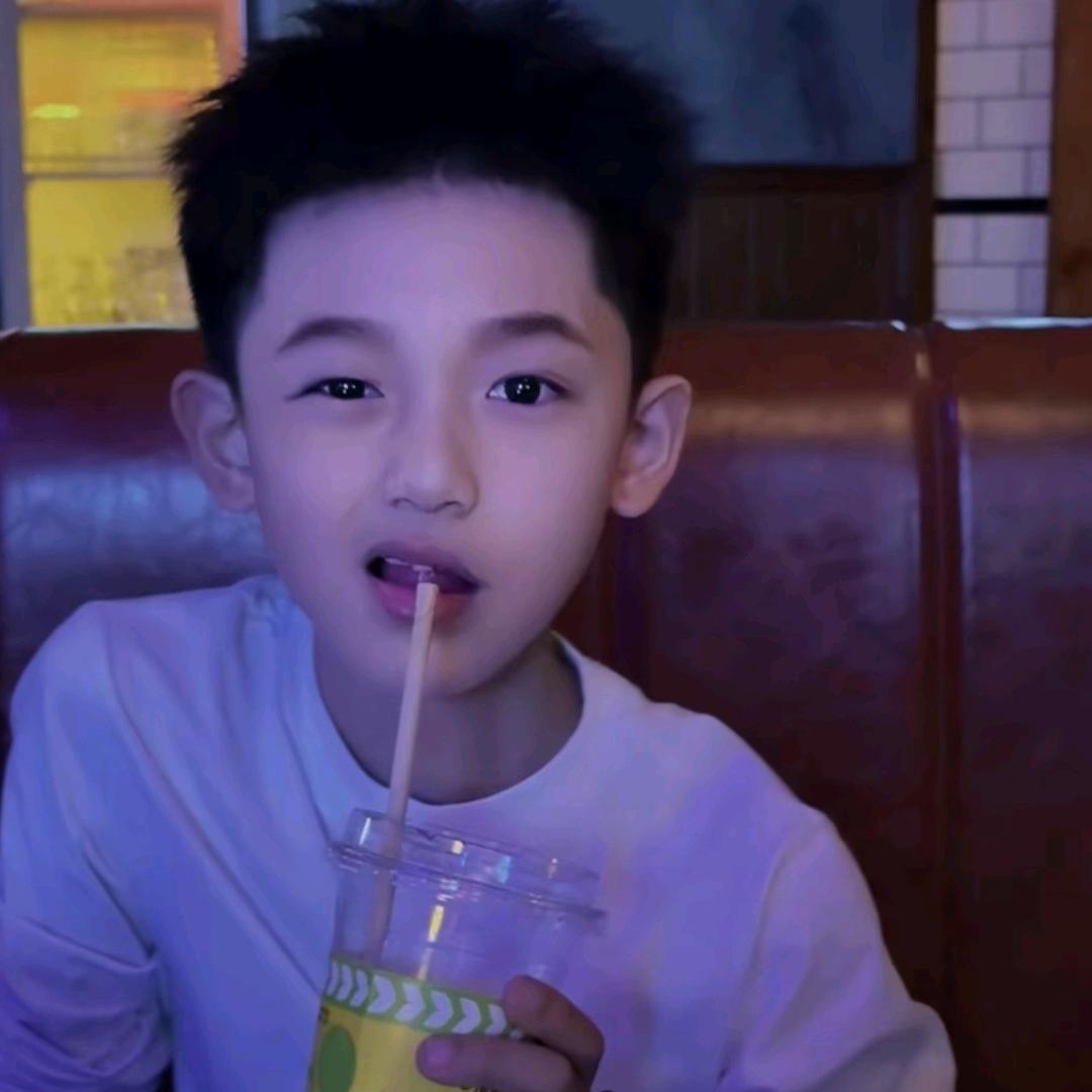 牛爷爷cos壮壮妈诱骗隔壁老王