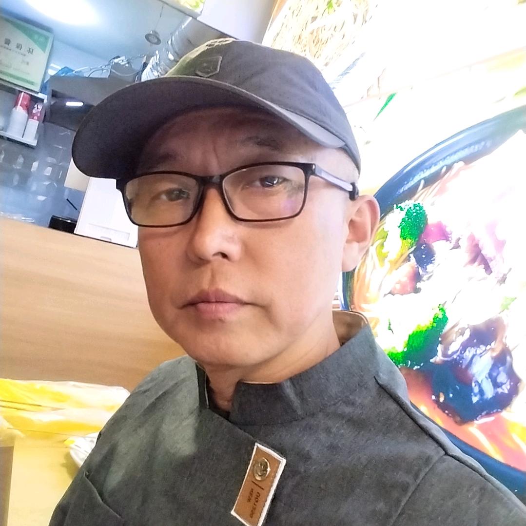 毛哥面馆，炒饭炒面镇江锅盖面。八佰伴后面