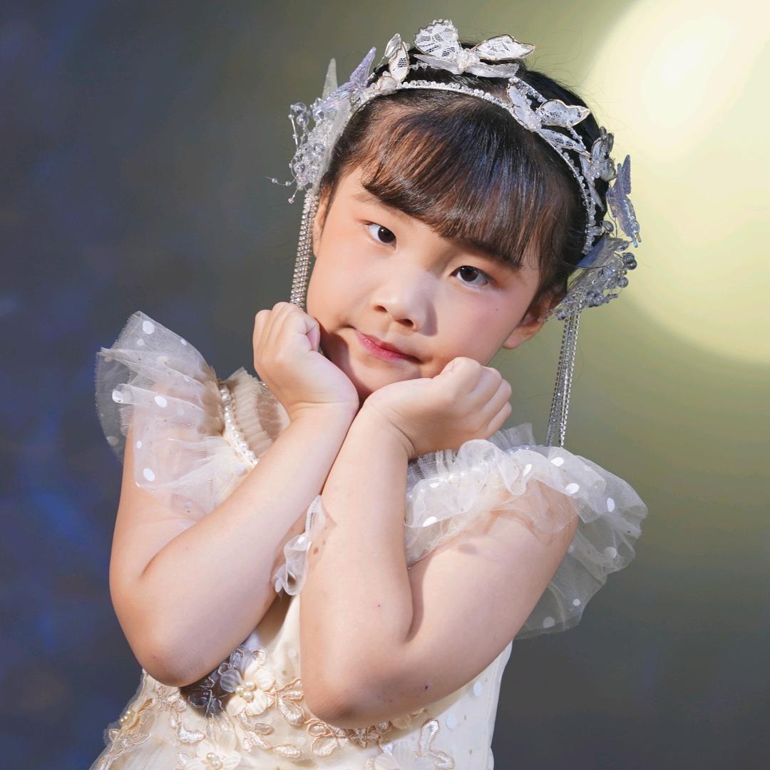 霞妹妹吖
