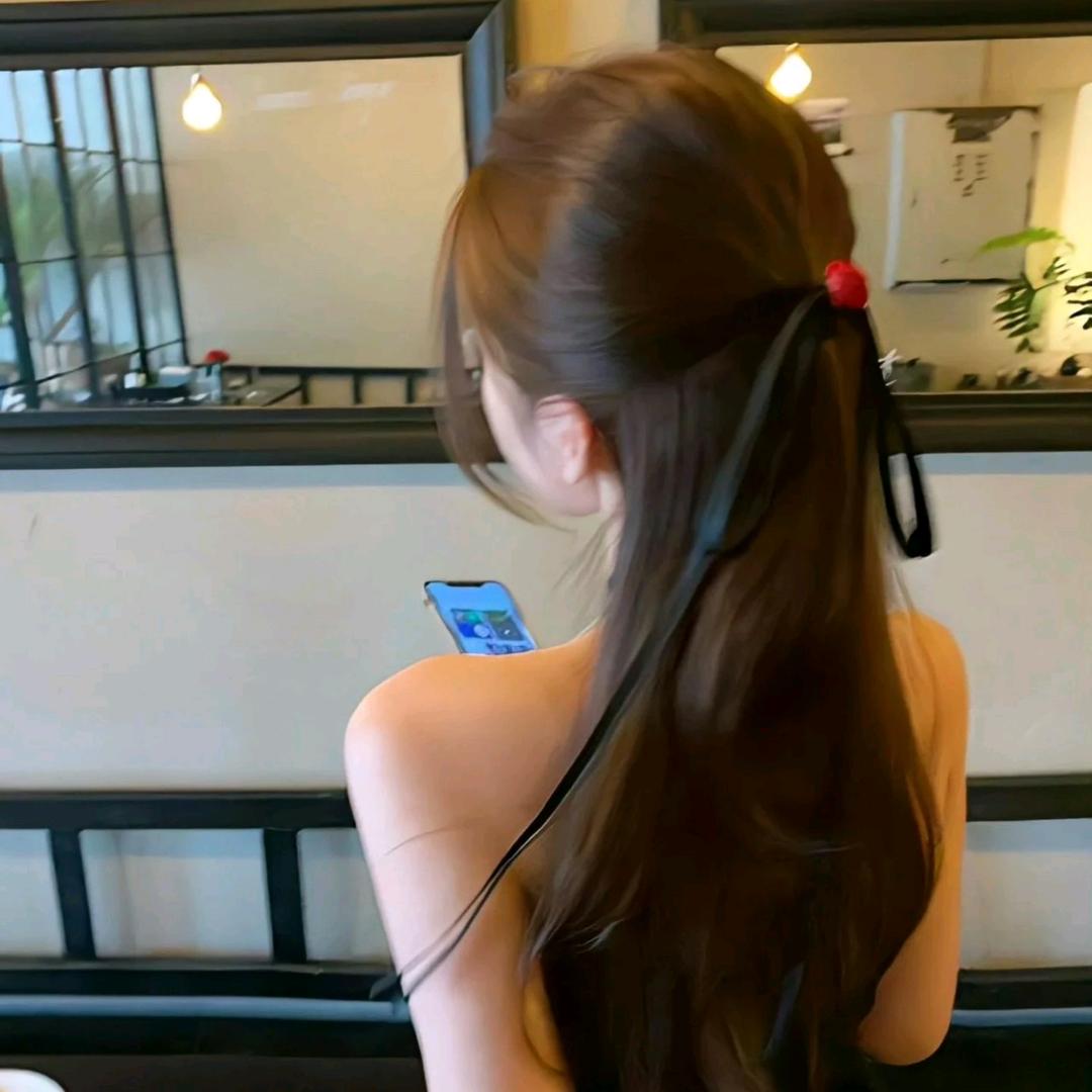 小美今天穿什么