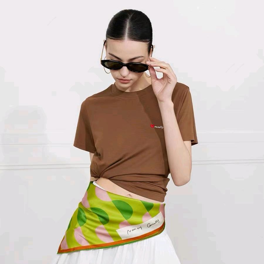 狮北俏衣裳女装店