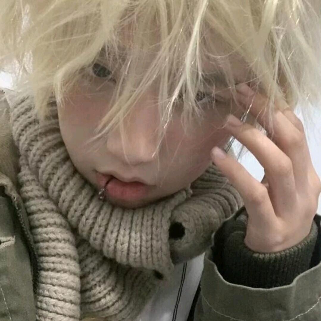 小陈(`へ´≠)凸