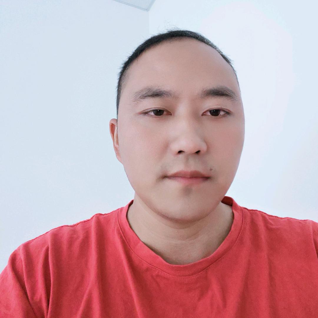 大叔一枚。