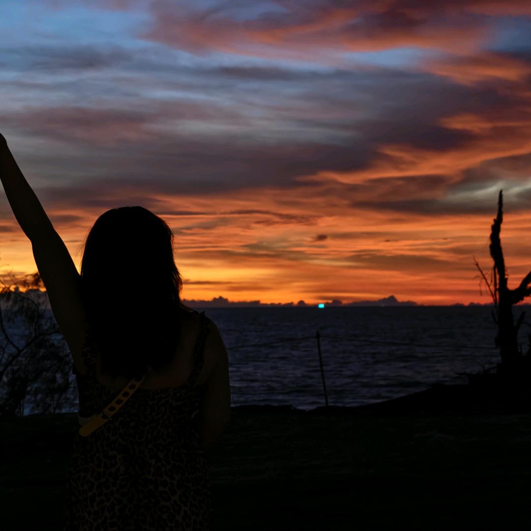 噔噔噔噔邓天喵