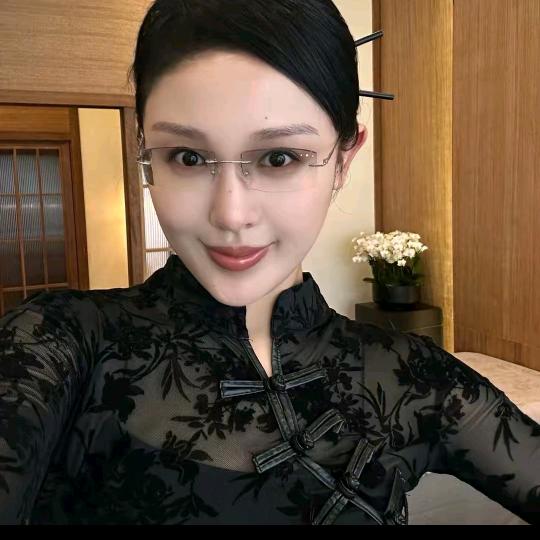 小阿俏（直播号🔍破烂女王）