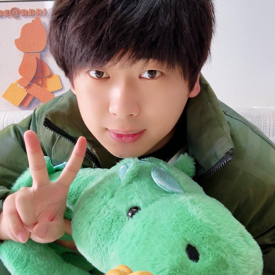 凡凡学长（零食系）