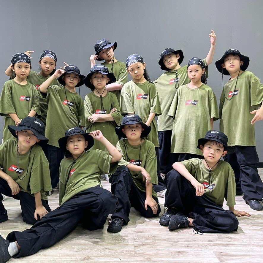 南阳少儿街舞王老师