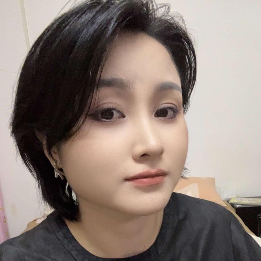 琳子.