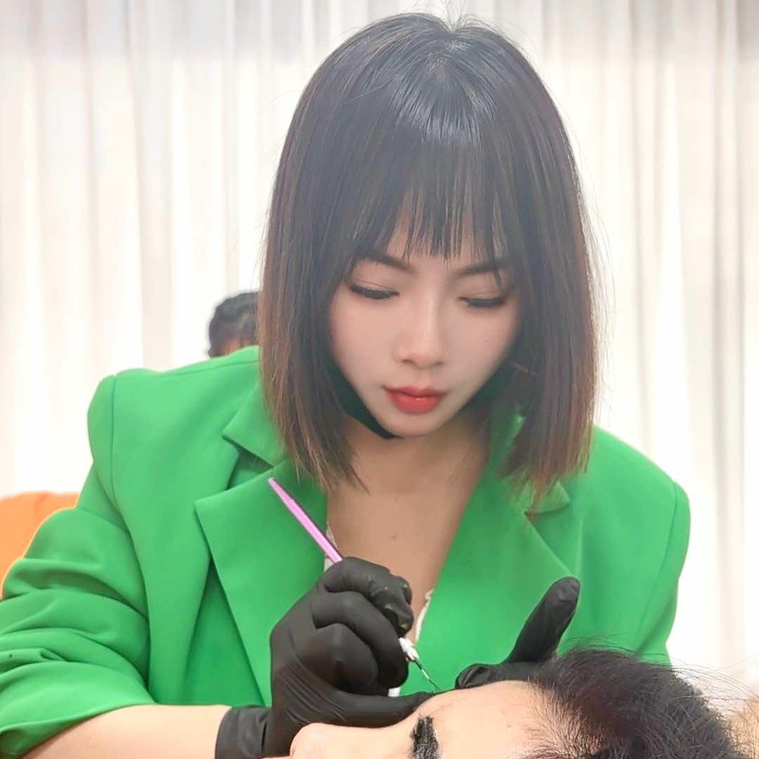 乐乐（换号直播