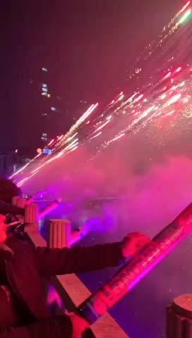 开心!#加特林 #加特林烟花 - 抖音